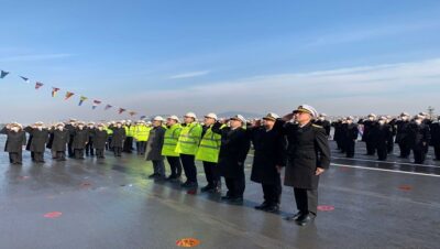 Deniz Kuvvetlerimizin En Büyük Gemisi Olacak Olan LHD ANADOLU’ya Törenle Türk Bayrağı Çekildi