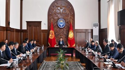 Президент Садыр Жапаров обсудил с членами Кабинета Министров текущую социально-экономическую ситуацию в стране
