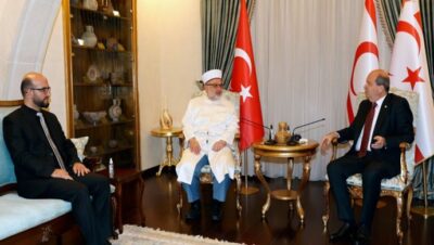 Cumhurbaşkanı Ersin Tatar, KKTC Din İşleri Başkanı Prof. Dr. Ahmet Ünsal’ı kabul etti