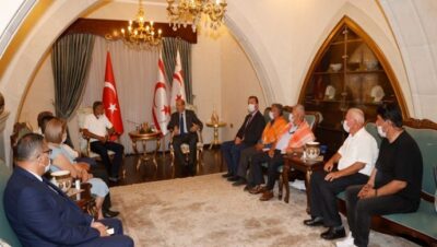Cumhurbaşkanı Ersin Tatar, Yöresel Anadolu Kültür Festivali’ni düzenleyen heyeti kabul etti: “Farklı kültürlerin bütünleşmesi bizim en büyük zenginliğimizdir”