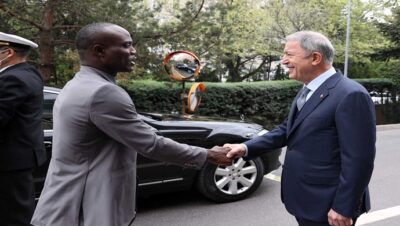 Millî Savunma Bakanı Hulusi Akar, Liberya Savunma Bakanı Daniel Dee Ziankahn ile Bir Araya Geldi