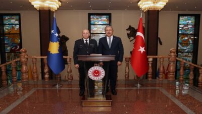 Millî Savunma Bakanı Hulusi Akar, Kosova Güvenlik Kuvveti Komutanı Korgeneral Bashkim Jashari’yi Kabul Etti