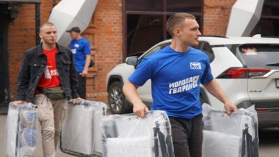 «Молодая Гвардия Единой России» и «Волонтерская Рота» направили еще один отряд добровольцев для помощи в гумцентрах партии на Донбассе и освобожденных территориях