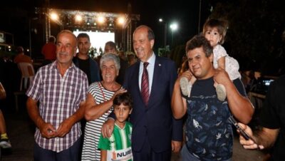 Cumhurbaşkanı Ersin Tatar, Alsancak Belediyesi tarafından düzenlenen 6. Deniz Festivali’nin açılış etkinliğine katıldı
