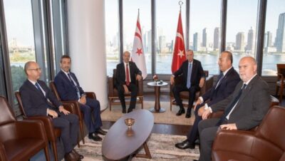 Cumhurbaşkanı Ersin Tatar New York’ta Türkiye Cumhuriyeti Cumhurbaşkanı Recep Tayyip Erdoğan ile bir araya geldi