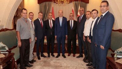 Cumhurbaşkanı Ersin Tatar, Altınözü belediye başkanı, Reyhanlı belediye başkanı, Hatay il başkanı ve beraberindeki heyeti kabul etti