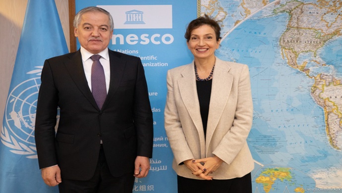 Meeting of the Minister of Foreign Affairs with the Director-General of UNESCO