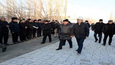 Президент Садыр Жапаров встретился с жителями села Кара-Бак Баткенского района