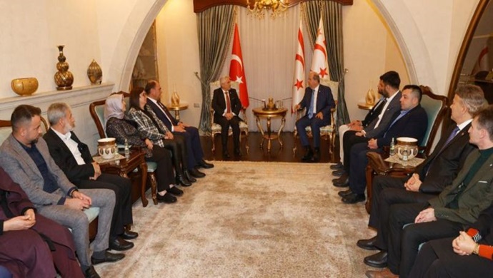 Cumhurbaşkanı Ersin Tatar, Bucak Belediye Başkanı Emrullah Ünal ve beraberindeki heyeti kabul etti.