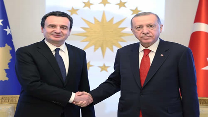 Cumhurbaşkanı Erdoğan, Kosova Başbakanı Kurti ile bir araya geldi