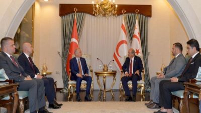 Cumhurbaşkanı Ersin Tatar, Denizli Büyükşehir Belediye Başkanı Osman Zolan’ı kabul etti