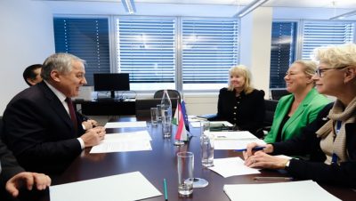 Minister of Foreign Affairs Meets the EU Commissioner