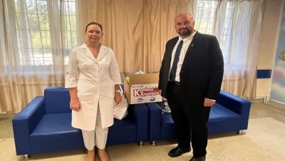 Bölgelerdeki Birleşik Rusya üyeleri “Cesaret Kutusu” yardım etkinliğine destek verdi