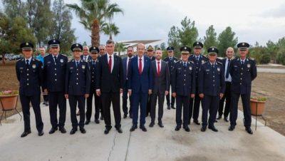 Cumhurbaşkanı Ersin Tatar, Kurucu Cumhurbaşkanı Rauf Raif Denktaş’ın anıt mezarında düzenlenen törene katıldı