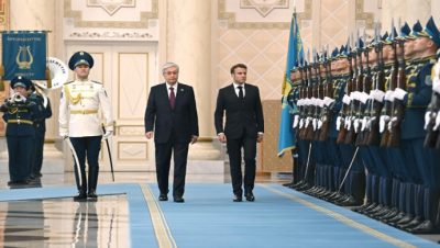 Kazakistan ve Fransa cumhurbaşkanları dar formatta müzakerelerde bulundu