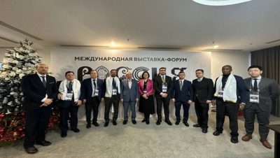 “Birleşik Rusya”, dost ülkelerin büyükelçileri için Moskova’daki “Rusya” sergisine gezi düzenledi