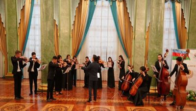 Haydar Aliyev’in 100’üncü yılı dolayısıyla Bişkek’te gala konseri düzenlendi