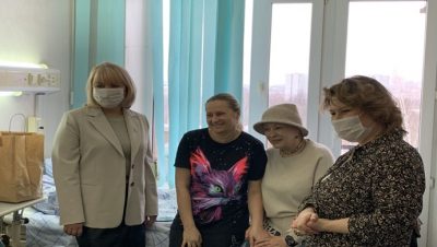 Moskova’nın doğusundaki Birleşik Rusya üyeleri, SVO katılımcılarını adını taşıyan hastanede ziyaret etti. P. V. Mandryka