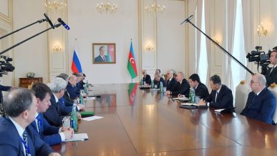İlham Aliyev Rusya Hükümeti Başkanı ile görüştü