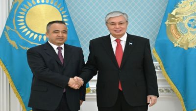Президент принял заместителя секретаря парткома КПК Синьцзян-Уйгурского автономного района КНР Эркина Тунияза